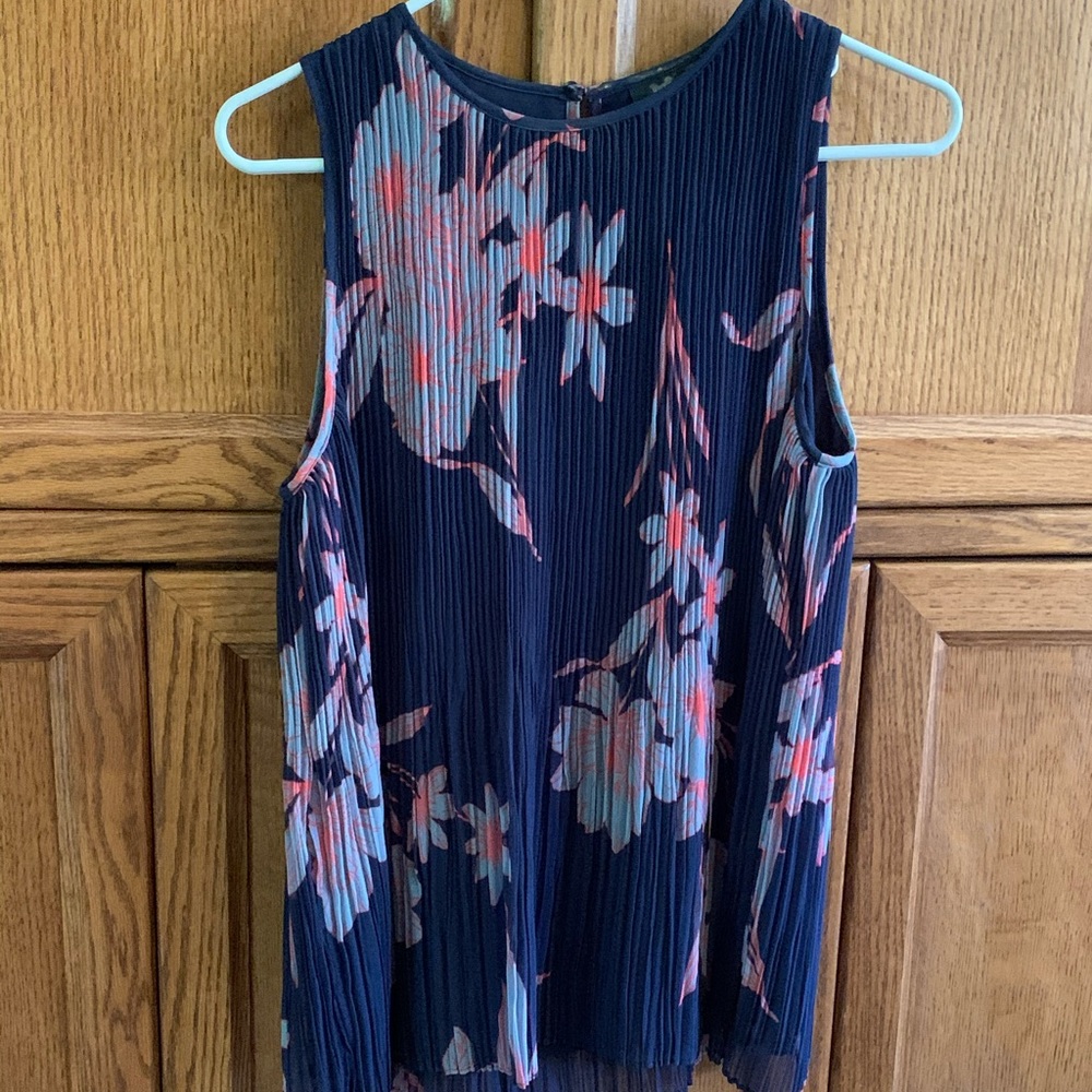 Halogen floral pleated blouse size S